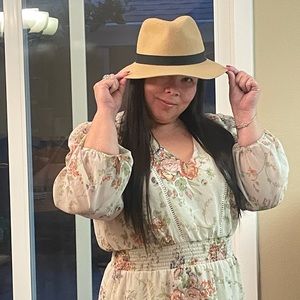 The hatter company tan fedora hat on size medium